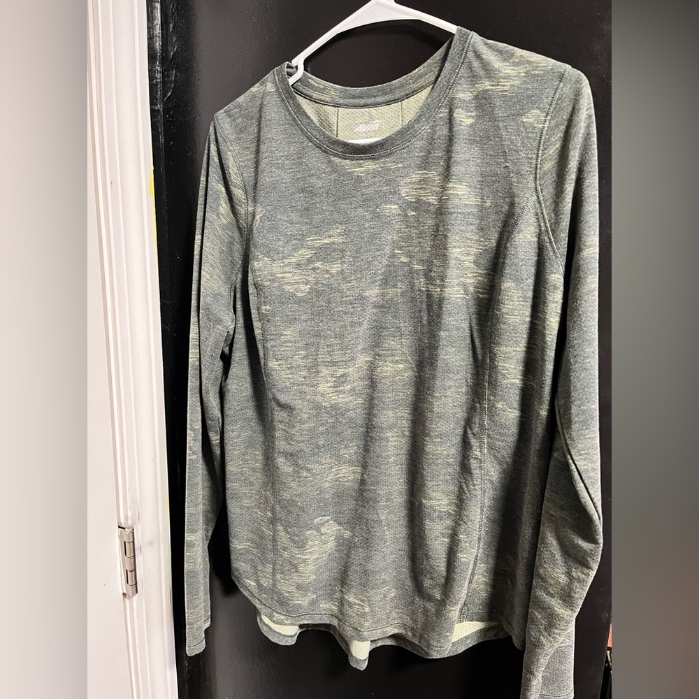 Avia sweatshirt